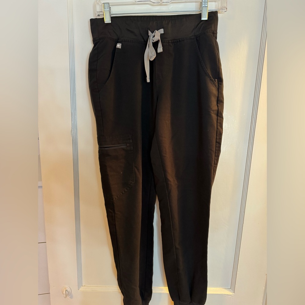 FIGS Zamora joggers